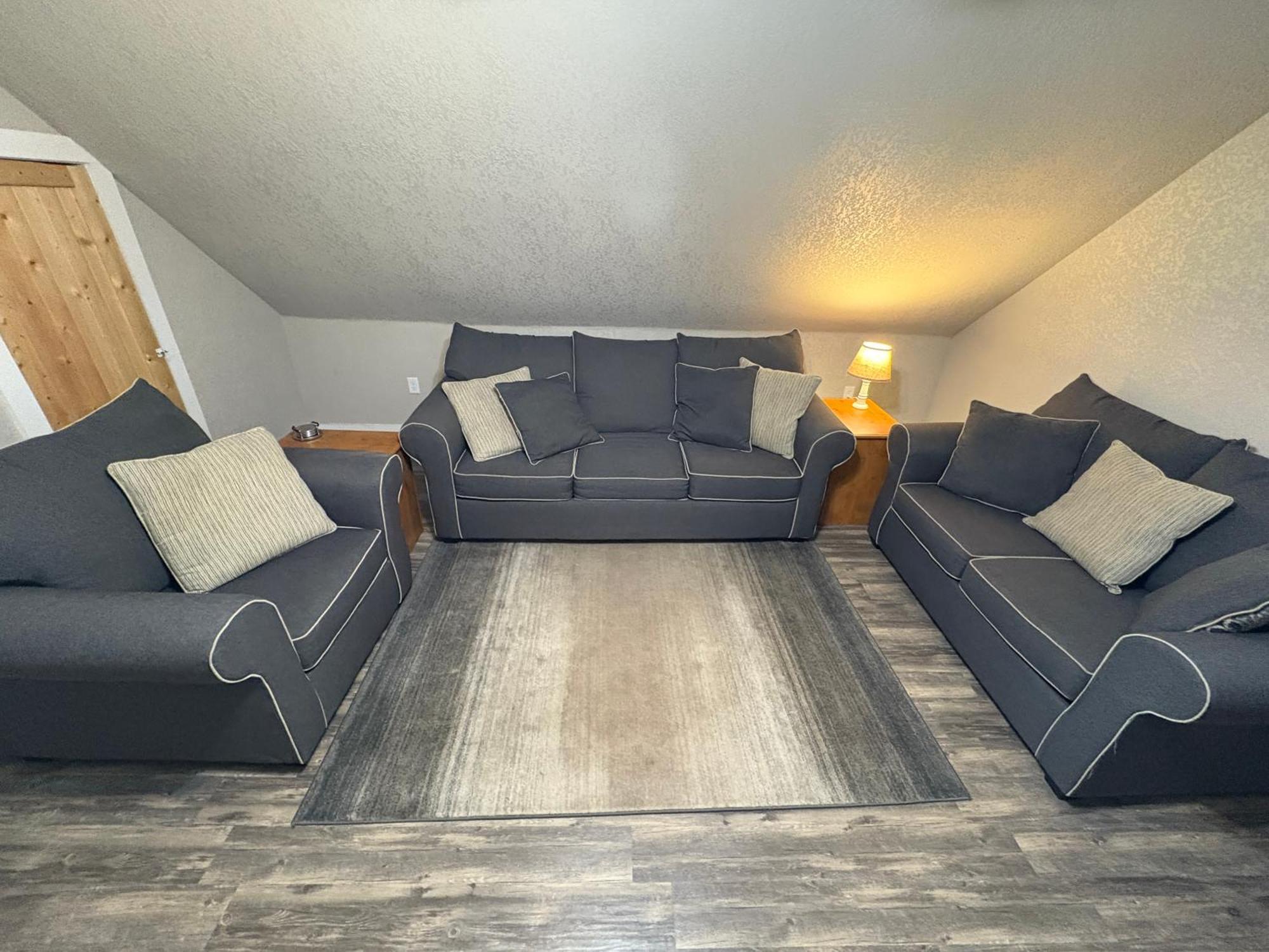 Spacious Rustic Downtown Market St 1 Bedroom Apt, Sleeps Up To 5, Steps To Honeywell & Eagles Theatre Wabash المظهر الخارجي الصورة